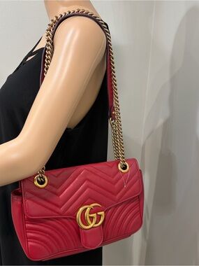 #051 GUCCI Red Small Marmont
